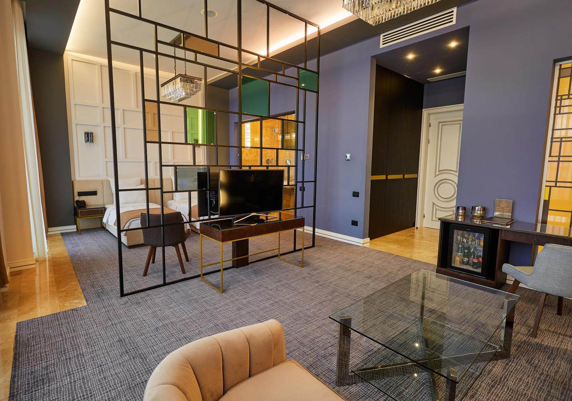 Aghababyan'S Hotel Ереван Екстериор снимка Suite