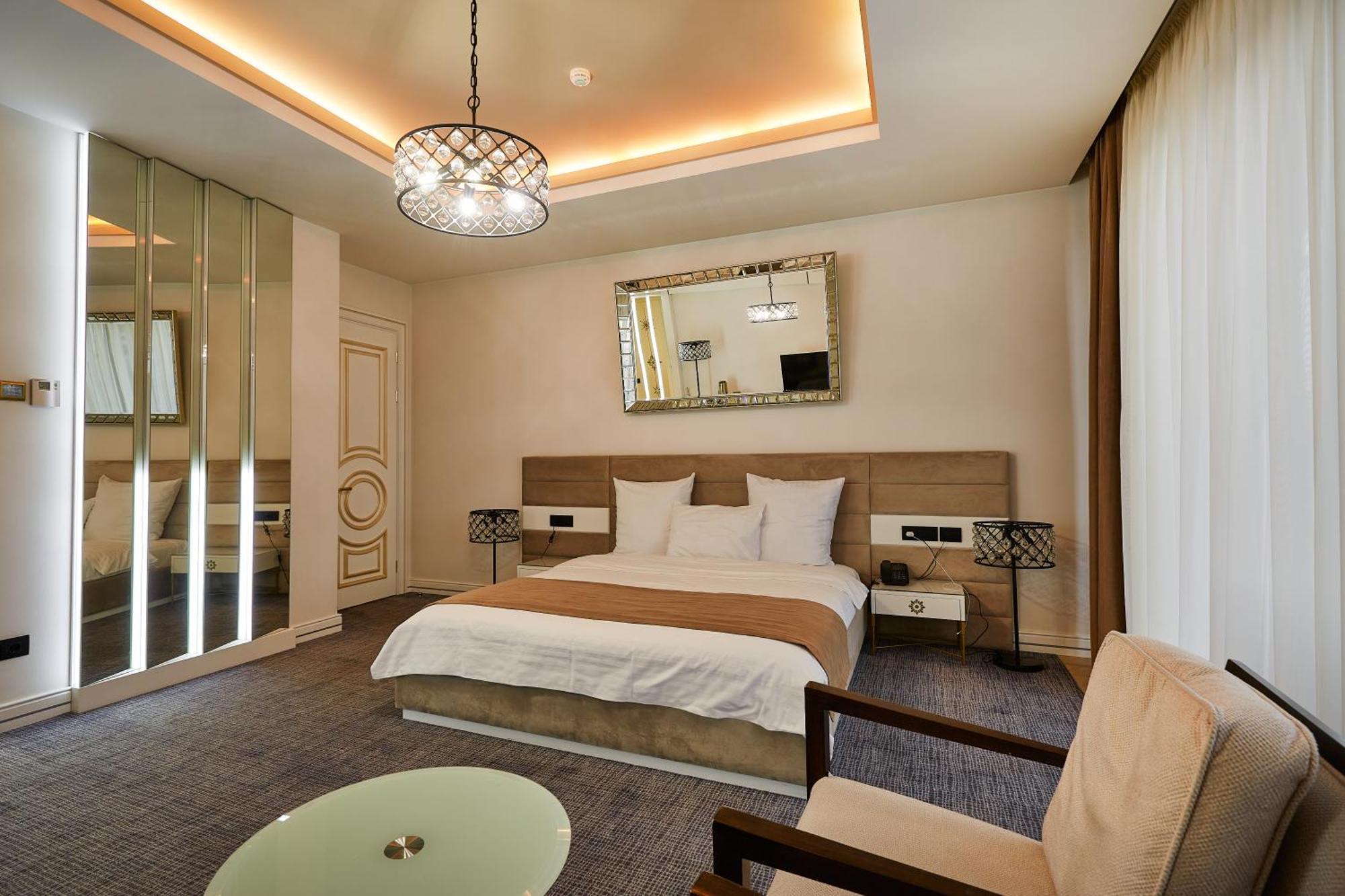 Aghababyan'S Hotel Ереван Стая снимка Suite