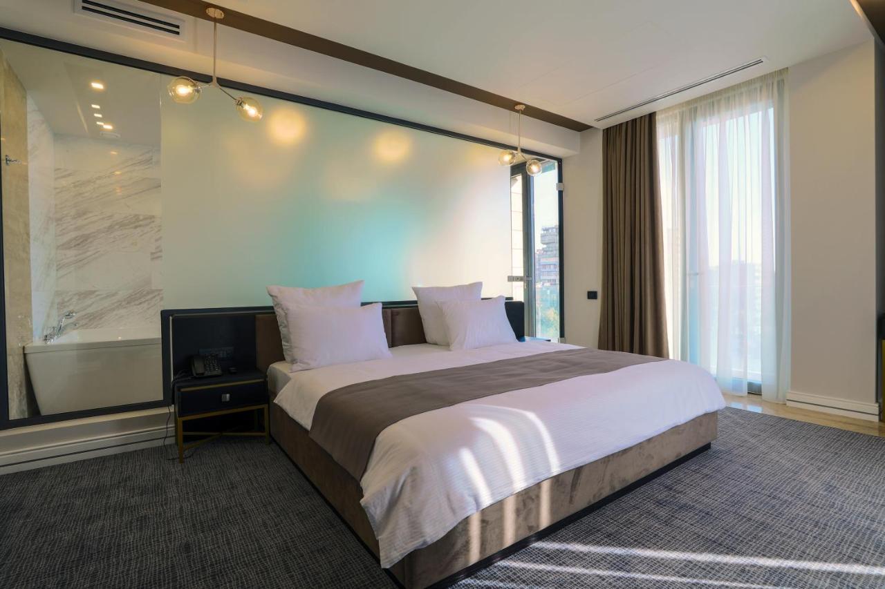 Aghababyan'S Hotel Ереван Екстериор снимка