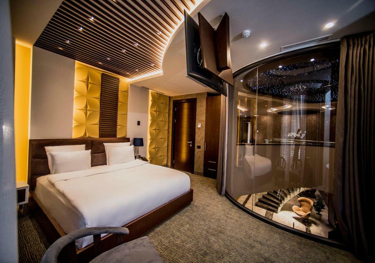 Aghababyan'S Hotel Ереван Екстериор снимка A suite at the hotel